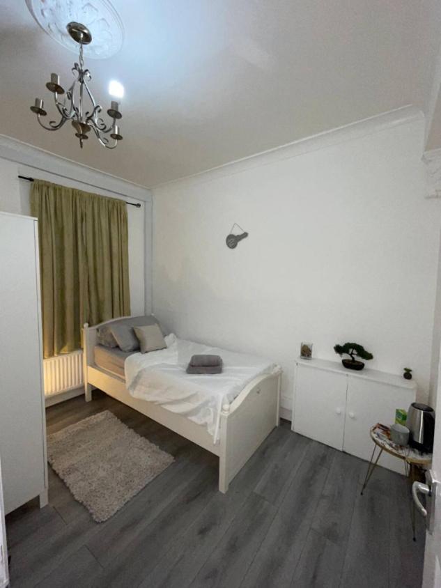 Cozy Rooms 25 Min Liverpool Street Лондон Экстерьер фото